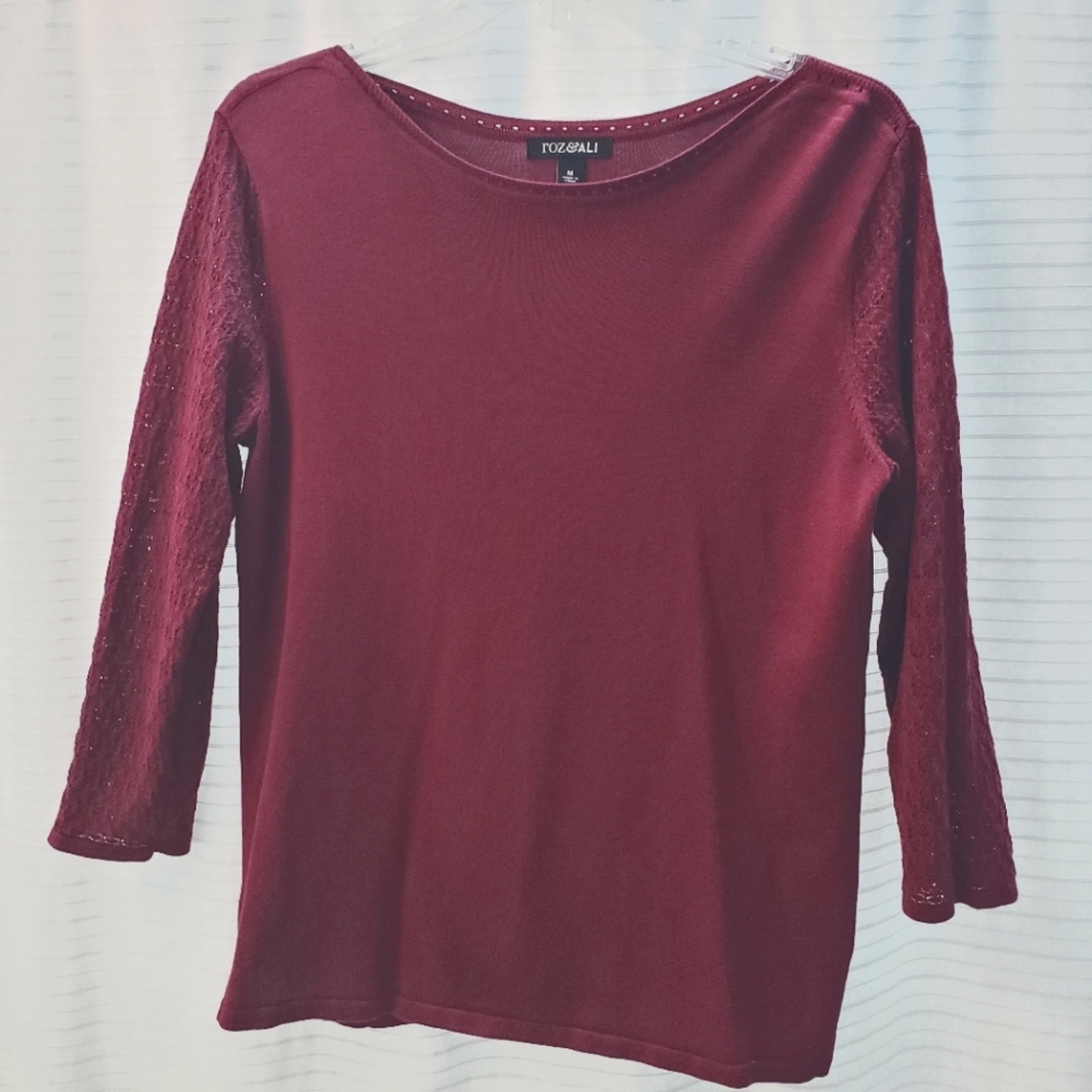 roz & ALI: med maroon 3/4 length knit sleeve